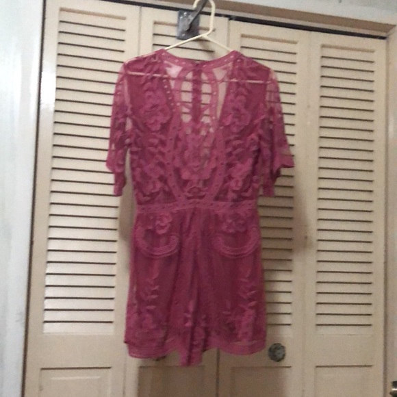 Mauve elegant lace Romper brand Honey Punch - Picture 2 of 4